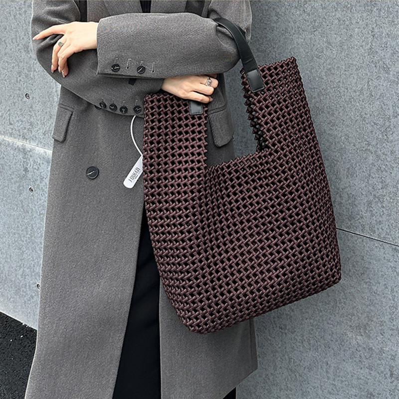 Luxury Bags Trend 2025 - 2025 럭셔리 속이 비치는 대용량 토트백