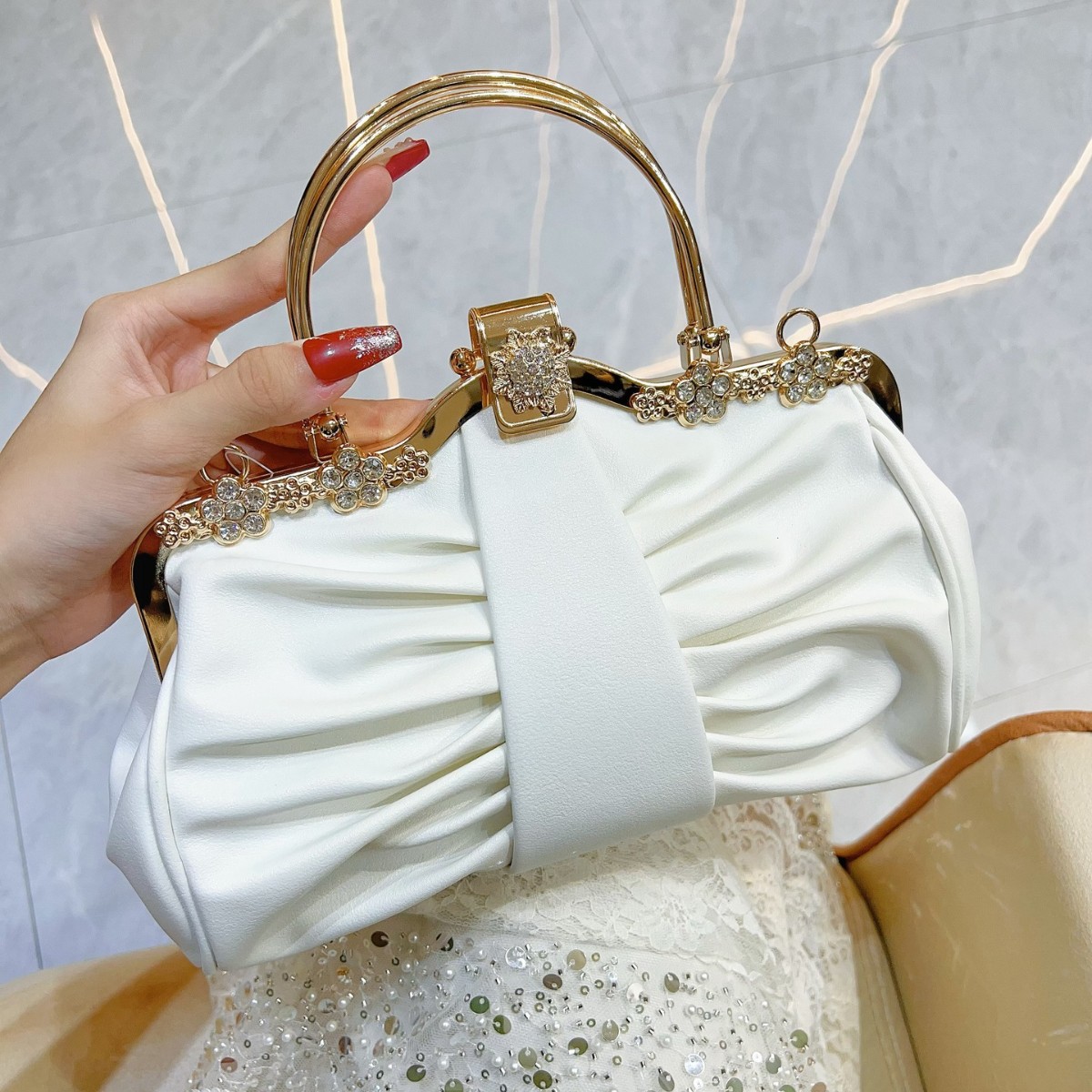 2025 럭셔리 하이엔드 파티 클라우드 여성용 이브닝  - Luxury Bags Trend 2025 리뷰 및 가격