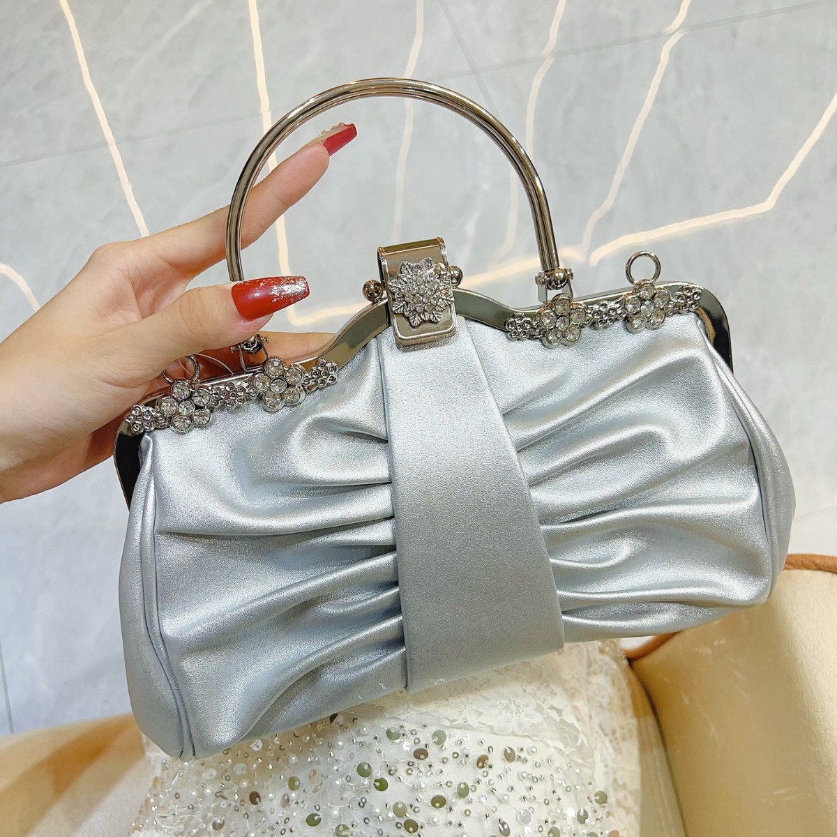 2025 럭셔리 하이엔드 파티 클라우드 여성용 이브닝  - Luxury Bags Trend 2025 리뷰 및 가격
