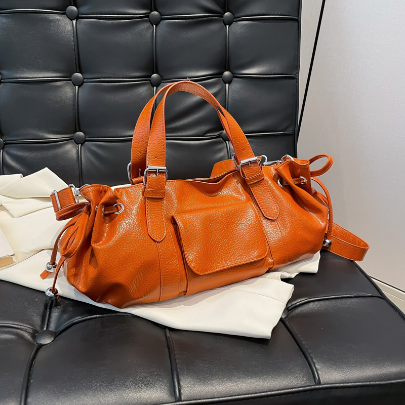 패션 호보 백 럭셔리 디자이너 핸드백 Pleated C - Luxury Bags Made In Italy 리뷰 및 가격