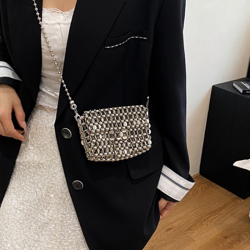 PU 고급스러운 느낌의 단색 이브닝 백, 홀로우 아웃  - Luxury Bags Trend 2025 리뷰 및 가격