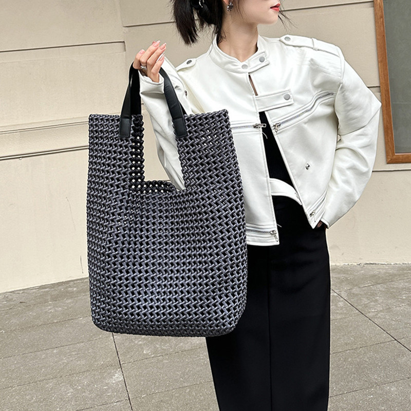 2025 럭셔리 속이 비치는 대용량 토트백 브랜드 여성 - Luxury Bags Trend 2025 리뷰 및 가격